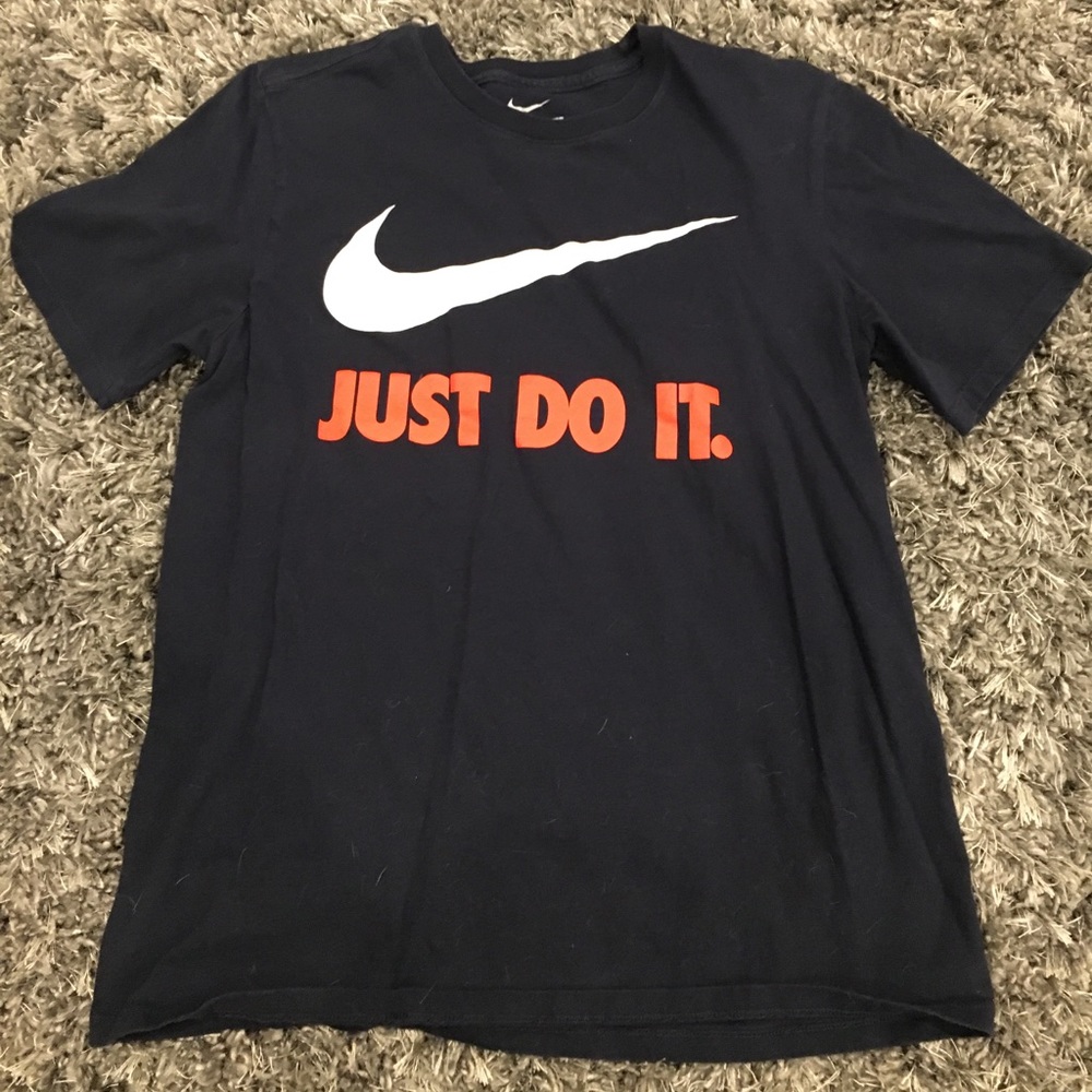 men’s nike shirt